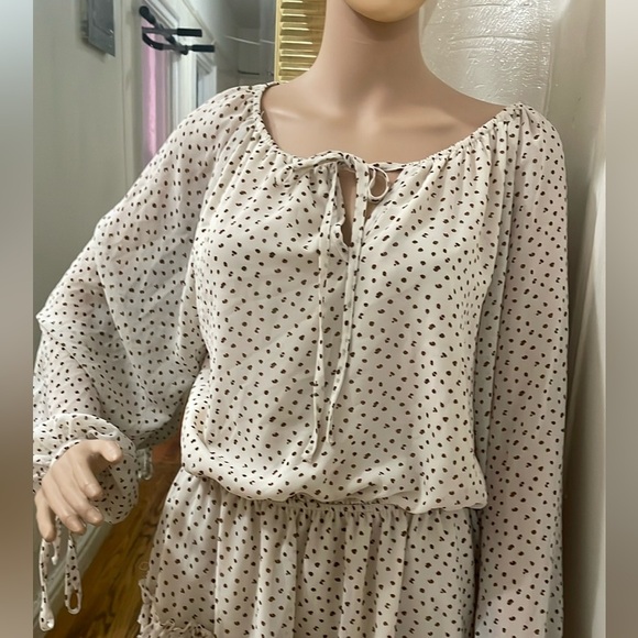 Gilli Cream Tiered Ruffled Sundress with Bishop Sleeves - Picture 12 of 13